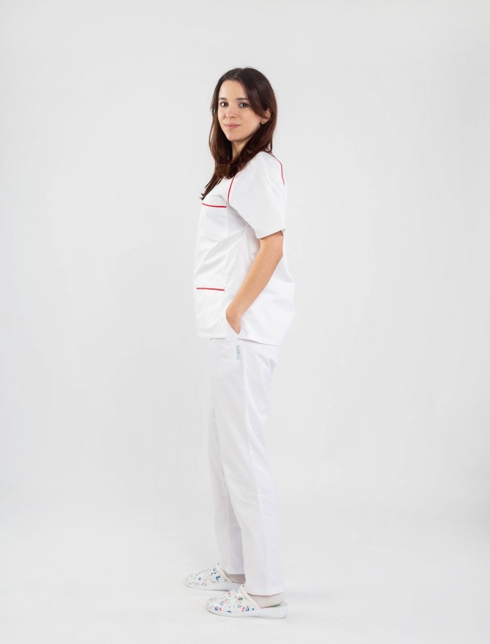 costum medical asistenta cu bluza si pantalon