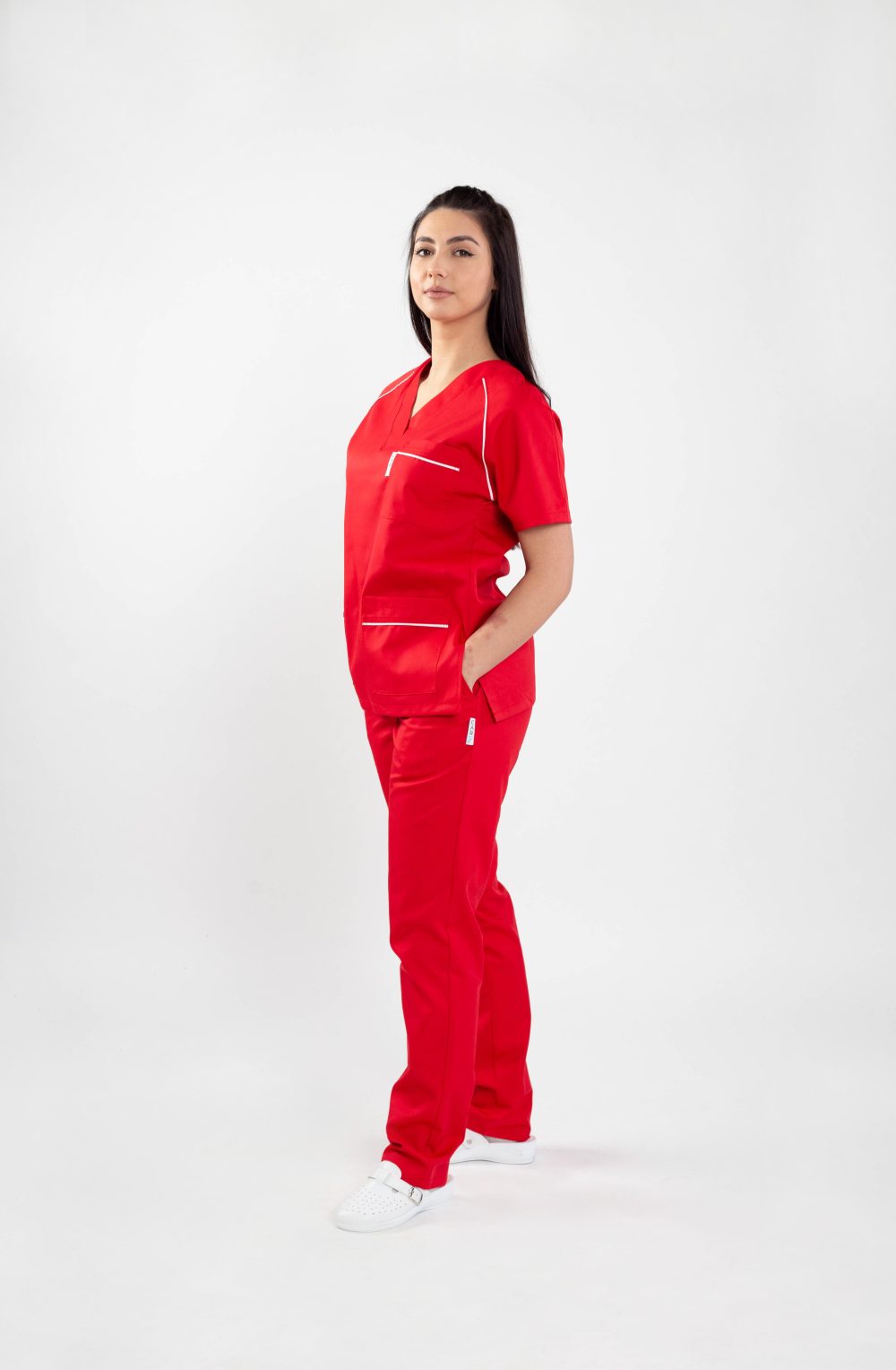 costum medical asistenta cu bluza si pantalon